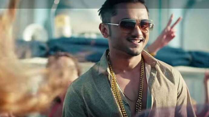 529898-yo-yo-honey-singh-1514189561